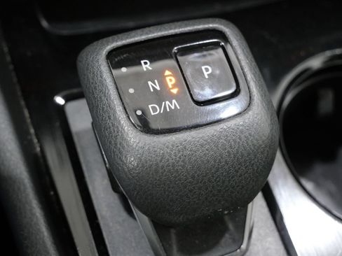 Used 2023 Nissan Rogue SV FWD image 21