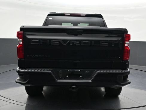 Used 2024 Chevrolet Silverado 1500 Custom w/ Turbomax Blackout Package RWD image 4