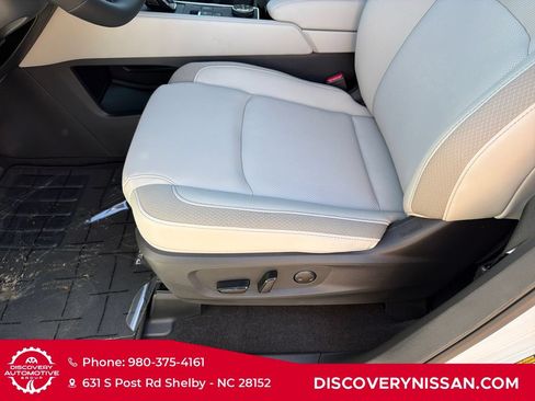 New 2026 Nissan Pathfinder SL AWD/4WD image 12