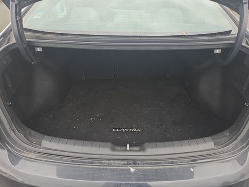 Used 2020 Hyundai Elantra Value Edition image 12