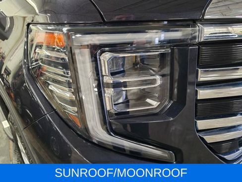 Used 2022 GMC Sierra 1500 SLT w/ SLT Premium Plus Package image 5