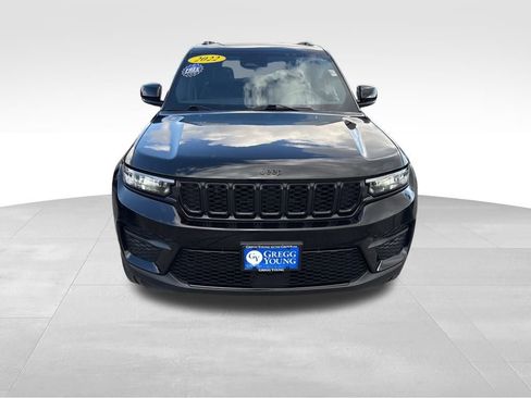 Used 2022 Jeep Grand Cherokee Altitude image 9