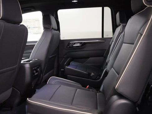 New 2026 Chevrolet Suburban Premier w/ Sun And Tow Package AWD/4WD image 29