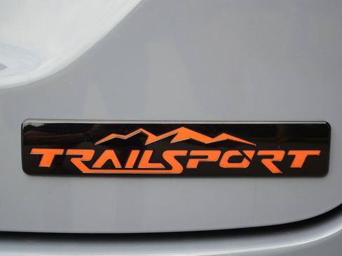 Used 2025 Honda Pilot TrailSport image 42