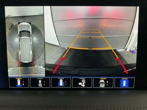 Certified 2023 Chevrolet Suburban High Country w/ LPO, Illumination Package image 17