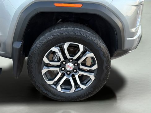 Used 2024 GMC Canyon AT4 w/ AT4 Premium Package AWD/4WD image 28