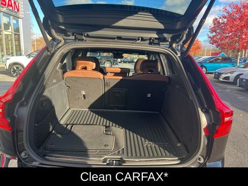 Used 2025 Volvo XC60 B5 Ultra w/ Climate Package image 8