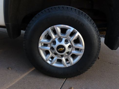 Used 2023 Chevrolet Silverado 2500 LT w/ Convenience Package image 42