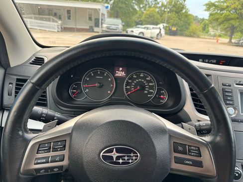 Used 2014 Subaru Outback 2.5i Premium w/ Moonroof Package image 12