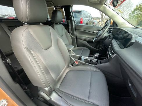 Used 2025 Buick Encore GX Preferred w/ Advanced Technology Package image 30