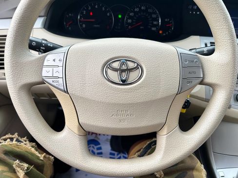 Used 2008 Toyota Avalon XL image 18