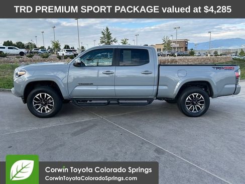 Used 2020 Toyota Tacoma TRD Sport w/ TRD Premium Sport Package AWD/4WD image 5