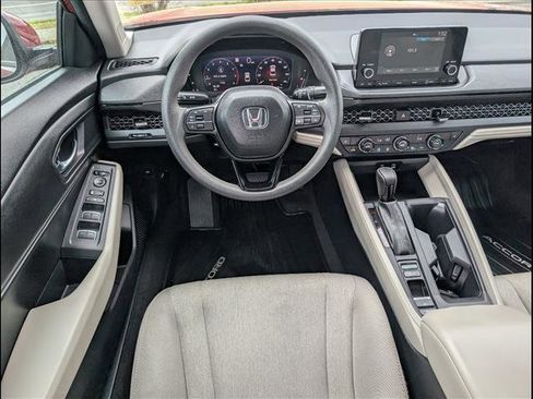 Used 2023 Honda Accord EX image 8