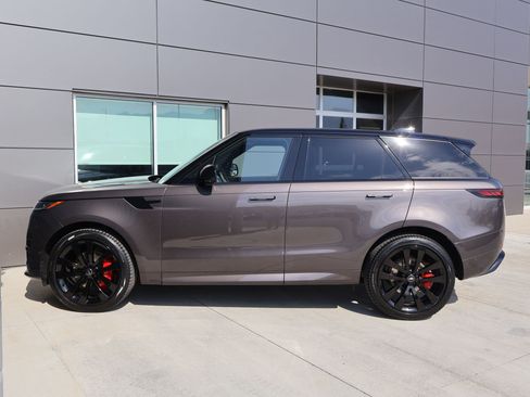 Used 2025 Land Rover Range Rover Sport Dynamic SE AWD/4WD image 11