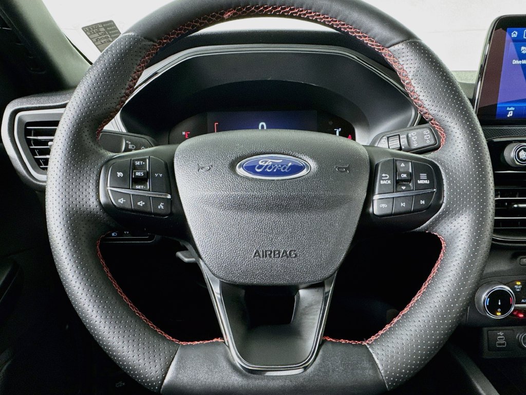 Used 2025 Ford Escape ST-Line Select AWD/4WD image 40