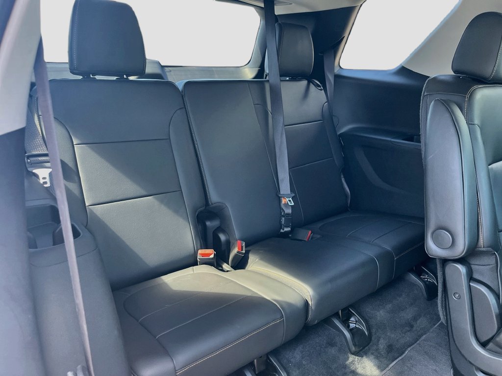 Used 2021 Chevrolet Traverse RS FWD image 27