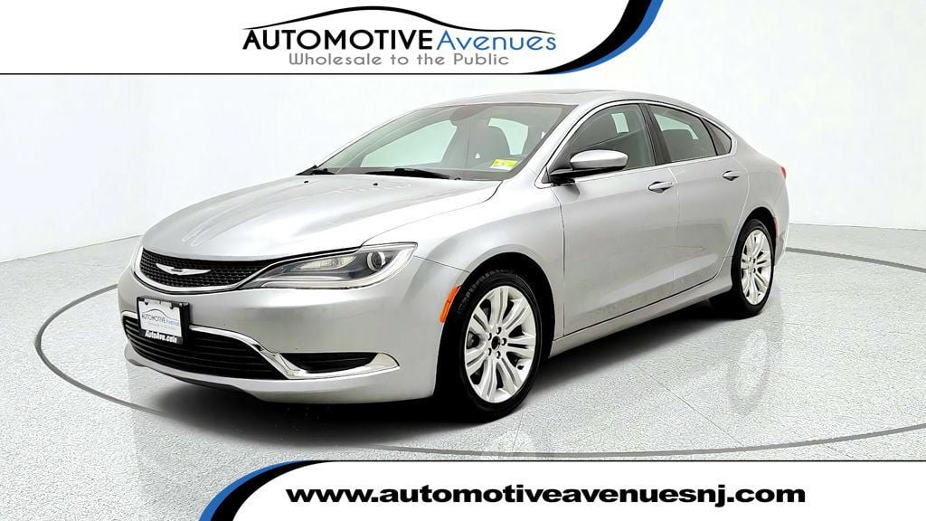 Used 2015 Chrysler 200 Limited w/ Convenience Group FWD image 1