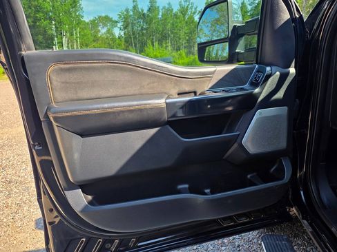 Used 2023 Ford F250 Platinum AWD/4WD image 16