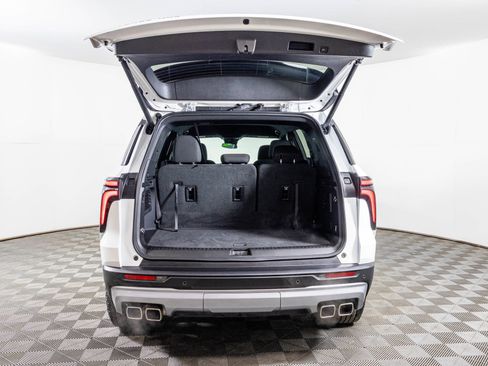 Used 2024 Chevrolet Traverse Z71 w/ LPO, Floor Liner Package image 40