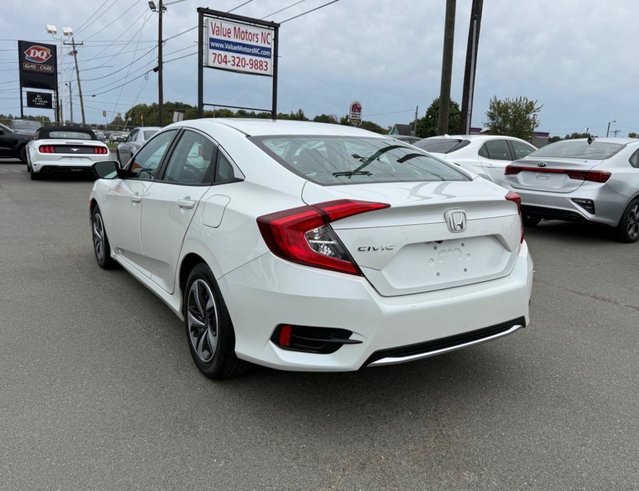 Used 2020 Honda Civic LX image 4