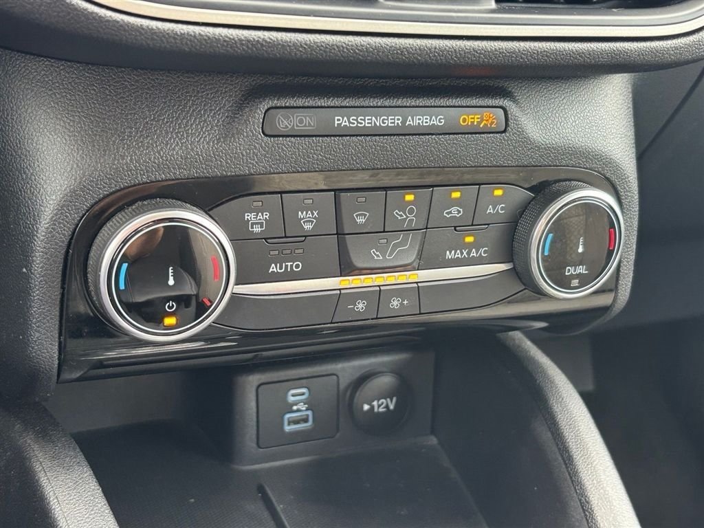 Used 2022 Ford Escape SE FWD image 23