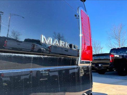 Used 2008 Lincoln Mark LT 4x4 image 25