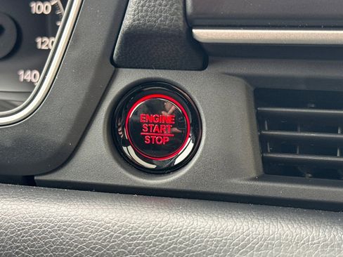 New 2025 Honda Pilot Touring image 26