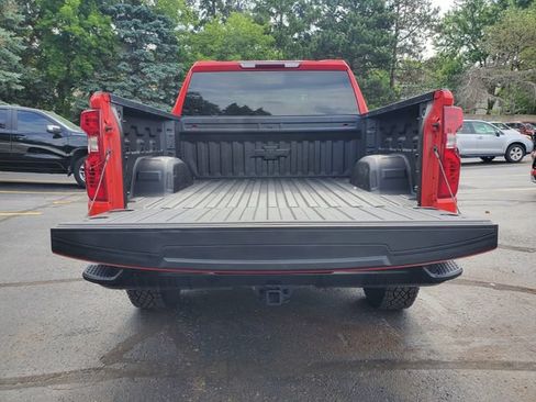 Certified 2025 Chevrolet Silverado 1500 Custom Trail Boss w/ LPO, Dark Essentials Package AWD/4WD image 12