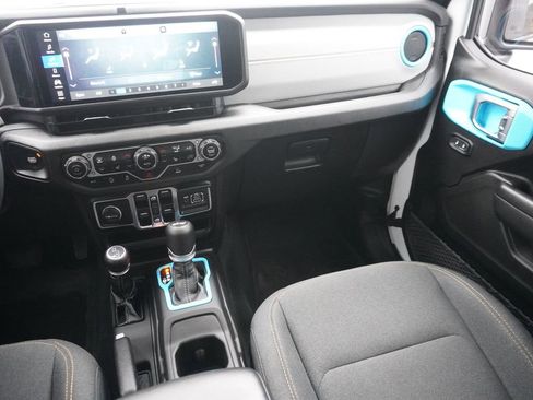 Used 2024 Jeep Wrangler Sport S image 28