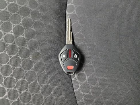 Used 2015 Mitsubishi Mirage DE image 32