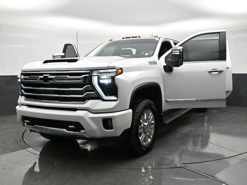 Used 2025 Chevrolet Silverado 2500 High Country w/ High Country Premium Package image 27