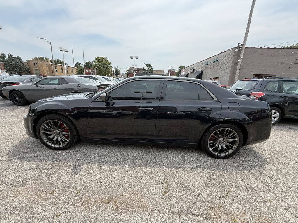 Used 2014 Chrysler 300 C RWD image 7
