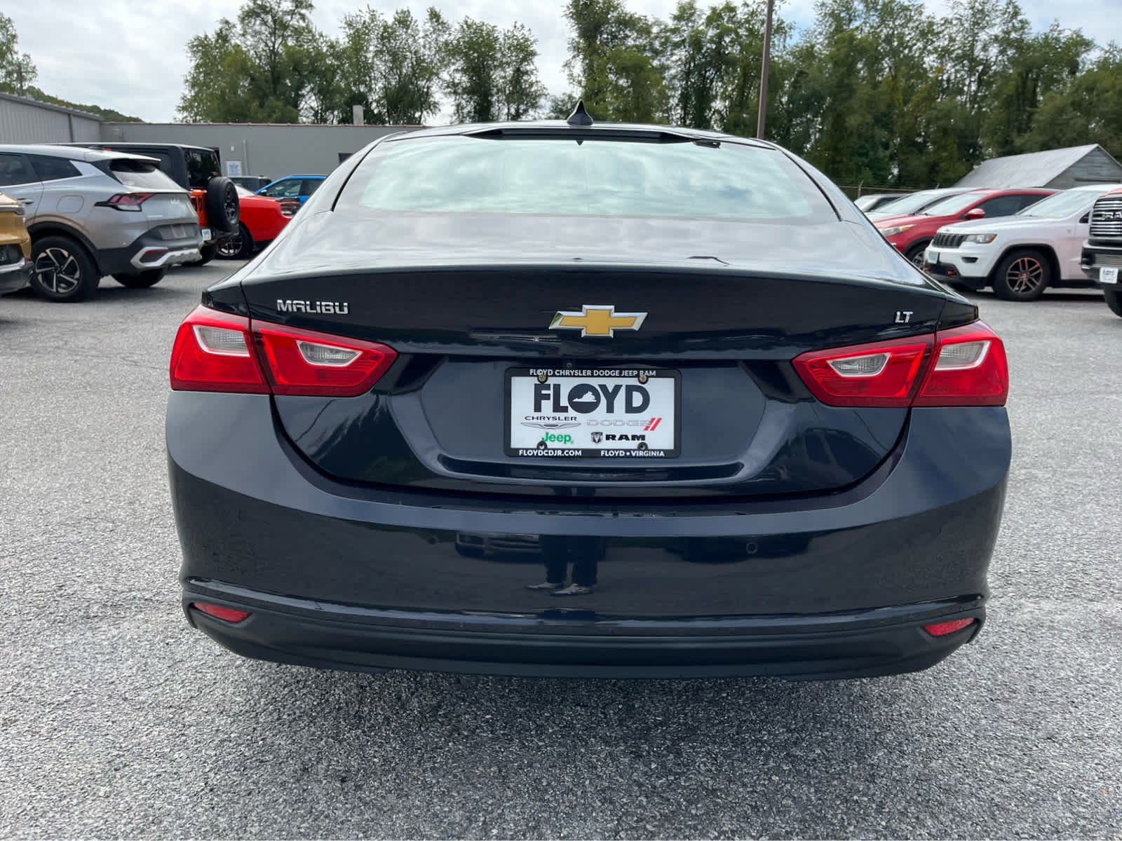 Used 2023 Chevrolet Malibu LT w/ Driver Confidence Package FWD image 4