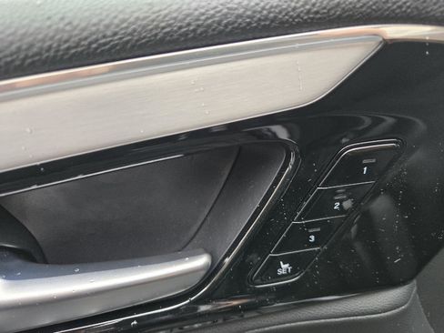 Certified 2025 Acura MDX FWD image 19