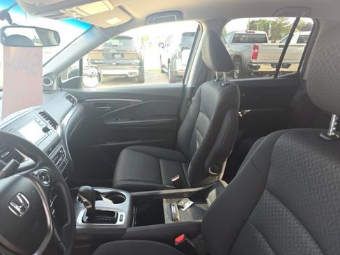 Used 2019 Honda Ridgeline Sport image 16