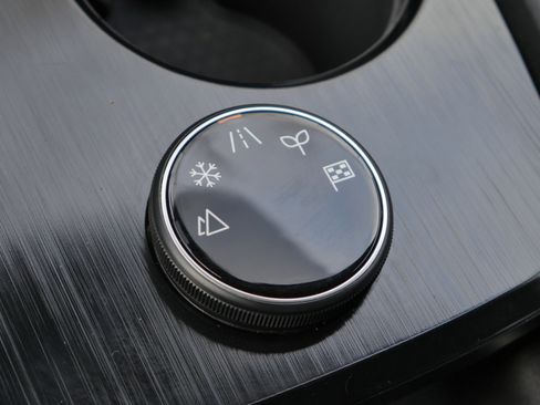 Certified 2022 Nissan Rogue SV image 13