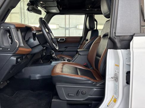 Used 2024 Ford Bronco Outer Banks AWD/4WD image 13