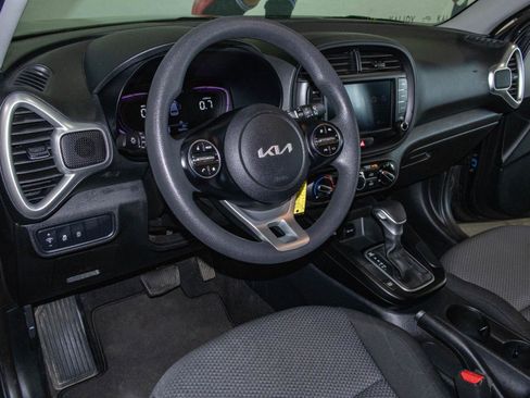 Used 2024 Kia Soul LX w/ Option Group 015 image 5