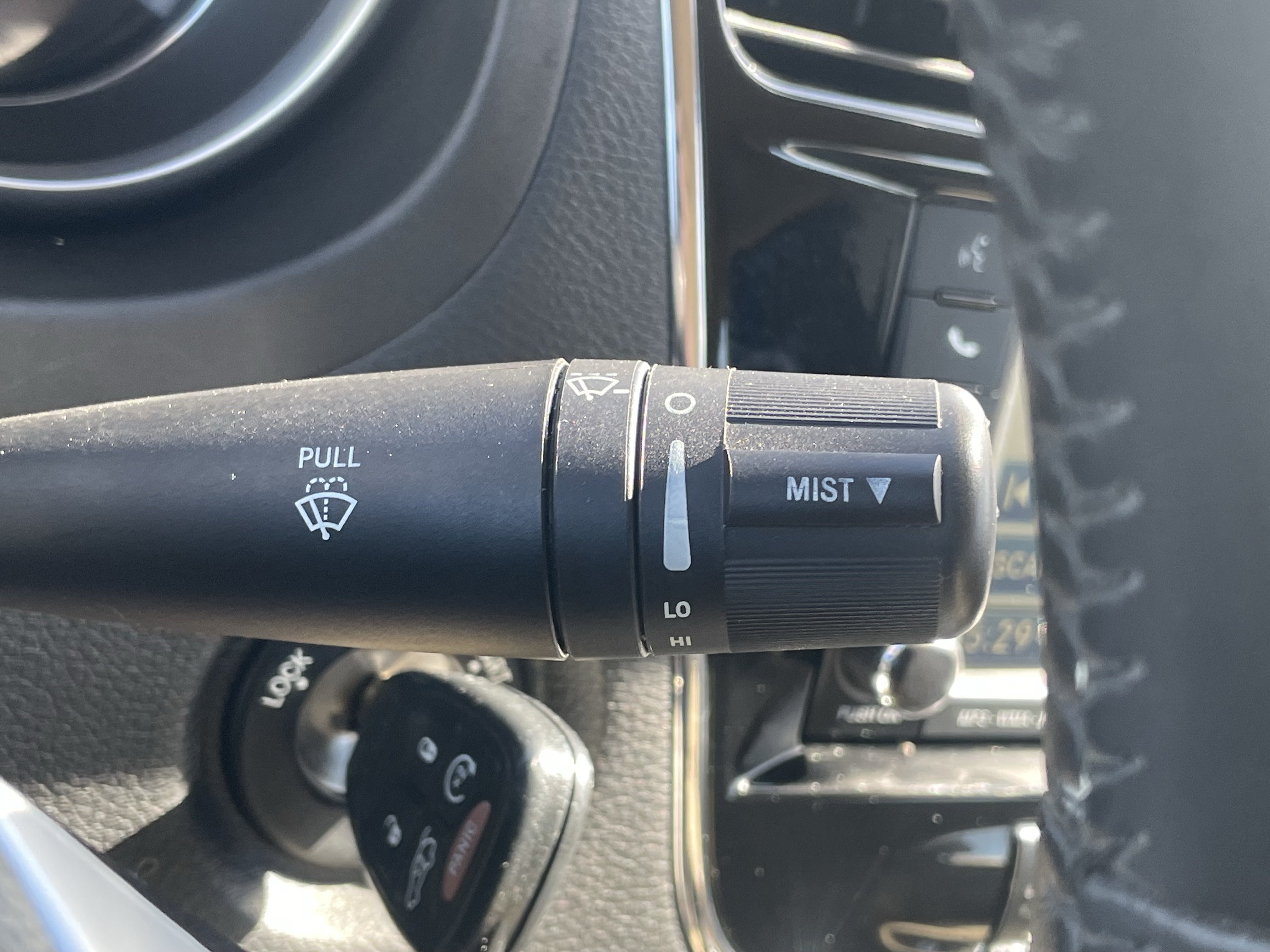 Used 2011 Chrysler 200 Limited FWD image 17