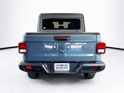 Used 2025 Jeep Gladiator Sport AWD/4WD image 5