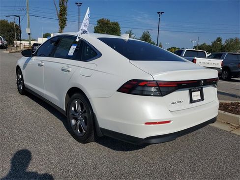 Certified 2023 Honda Accord EX image 6