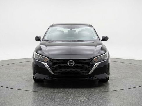 Used 2025 Nissan Sentra SV image 2