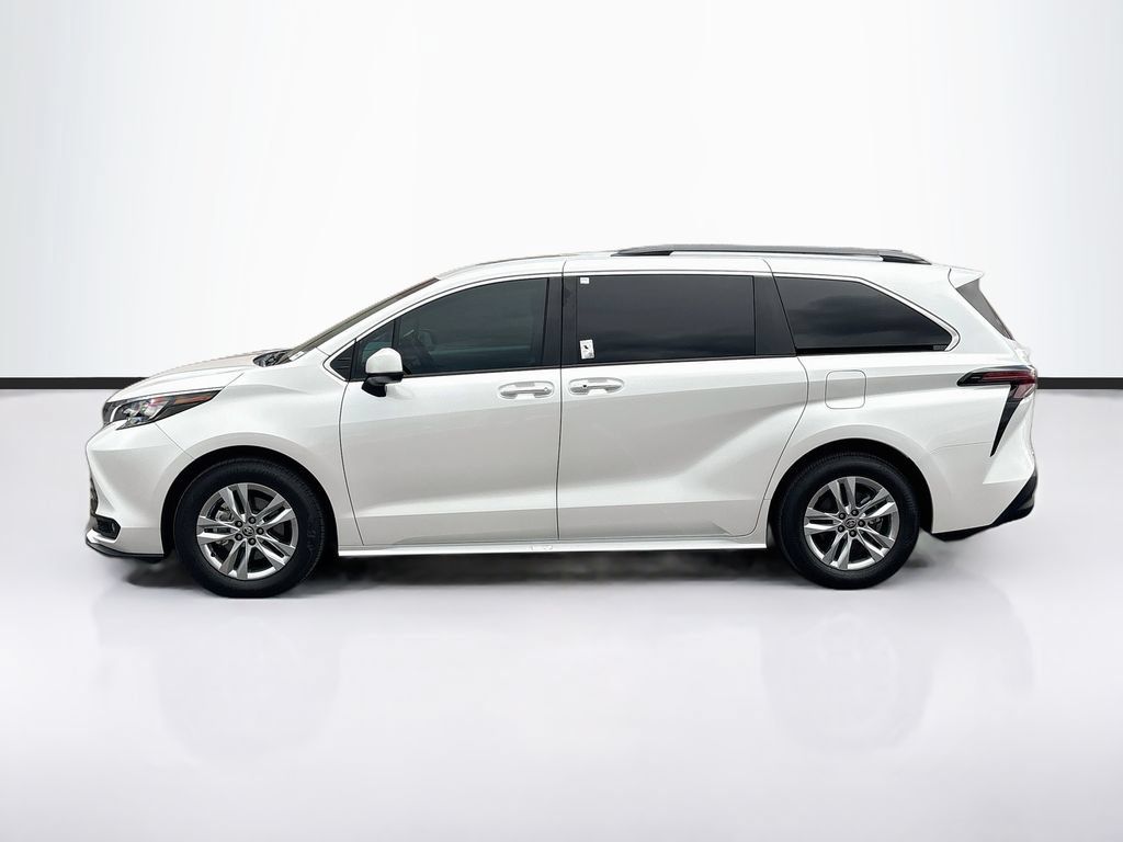 Certified 2026 Toyota Sienna XLE FWD image 8