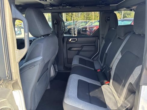 Used 2025 Ford Bronco Big Bend image 14
