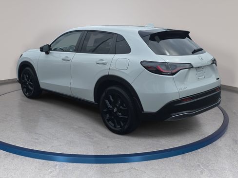 Certified 2024 Honda HR-V Sport image 7