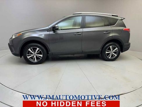 Used 2016 Toyota RAV4 XLE AWD/4WD image 2