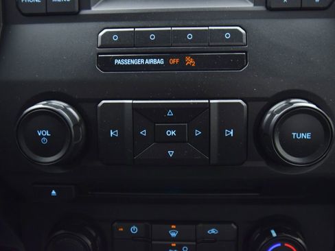 Used 2017 Ford F150 XL w/ Equipment Group 101A Mid AWD/4WD image 27