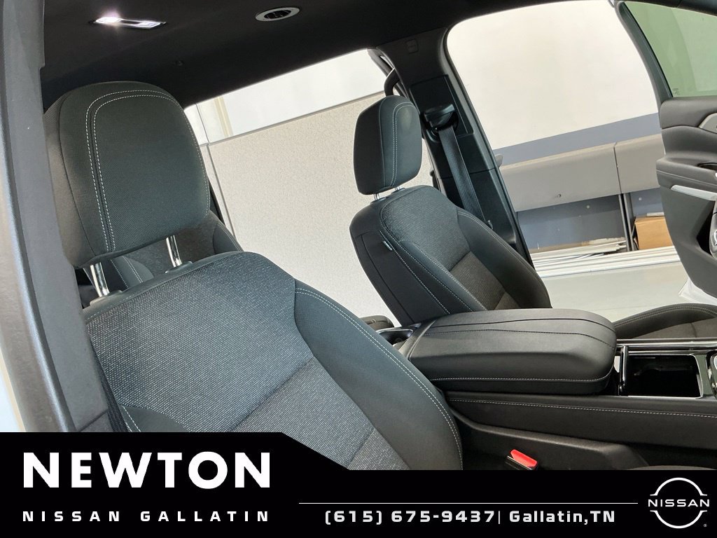 Used 2024 Chevrolet Traverse LT FWD image 19