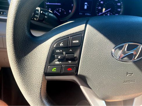 Used 2017 Hyundai Tucson SE image 18