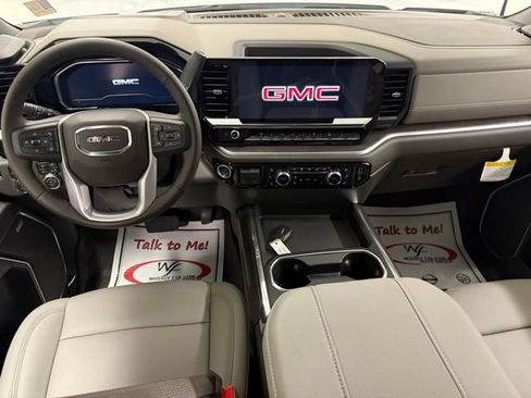 New 2025 GMC Sierra 2500 SLT w/ SLT Premium Package image 20
